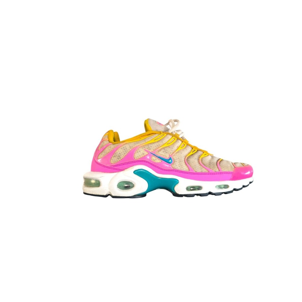 Nike Air Max Plus Womens Athletic Shoes Size 8.5 TN Tropical Twist CJ9922-100